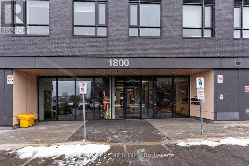 212 - 1800 Simcoe Street N, Oshawa, ON - Outdoor