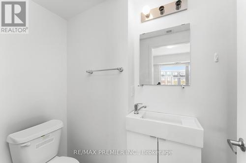 212 - 1800 Simcoe Street N, Oshawa, ON - Indoor Photo Showing Bathroom