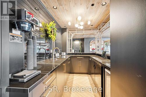 119 - 6523 Wellington 7 Road, Centre Wellington, ON - Indoor Photo Showing Kitchen