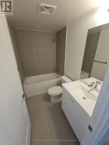 338 - 2425 Simcoe Street N, Oshawa, ON - Indoor Photo Showing Bathroom