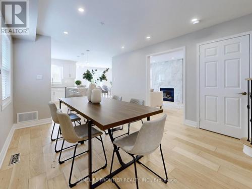 10 Delattaye Avenue, Aurora, ON - Indoor Photo Showing Dining Room