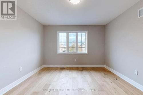 10 Delattaye Avenue, Aurora, ON - Indoor Photo Showing Other Room