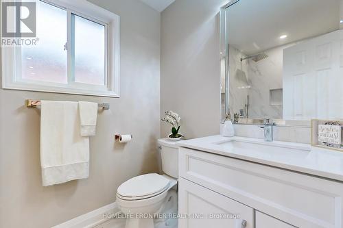 10 Delattaye Avenue, Aurora, ON - Indoor Photo Showing Bathroom