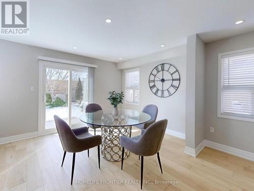 10 Delattaye Avenue, Aurora, ON - Indoor Photo Showing Dining Room