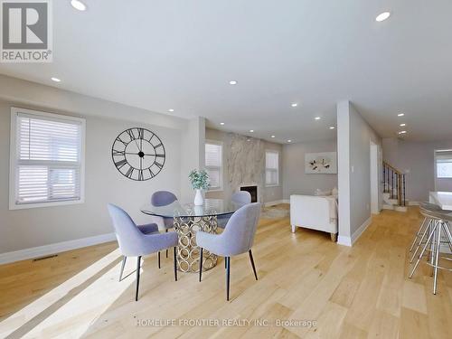 10 Delattaye Avenue, Aurora, ON - Indoor Photo Showing Dining Room