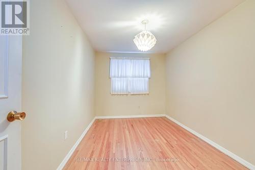 468 Anthony Drive, Oakville, ON - Indoor Photo Showing Other Room