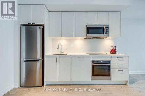 1809 - 1926 Lakeshore Boulevard W, Toronto, ON - Indoor Photo Showing Kitchen