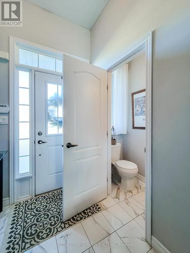 33 Fairgrounds Drive, Hamilton, ON - Indoor Photo Showing Bathroom