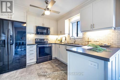 32 Parkins Drive, Ajax (Central), ON - Indoor Photo Showing Kitchen