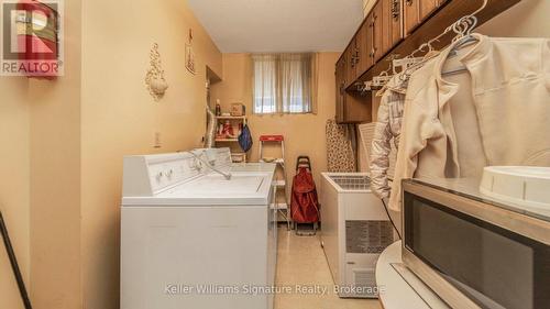 1601 - 3170 Kirwin Avenue, Mississauga (Cooksville), ON - Indoor Photo Showing Laundry Room