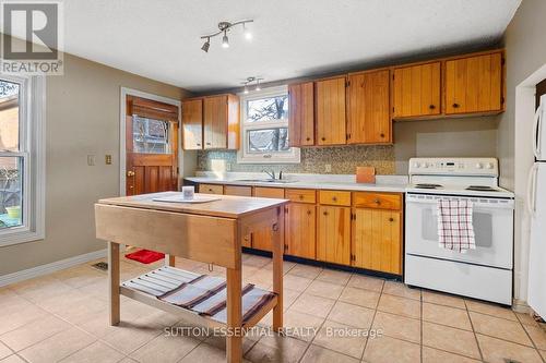 28 Byng Avenue, Brockville, ON - Indoor Photo Showing Kitchen