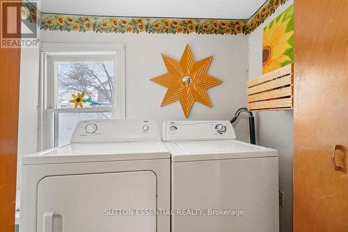 28 Byng Avenue, Brockville, ON - Indoor Photo Showing Laundry Room