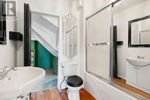 28 Byng Avenue, Brockville, ON - Indoor Photo Showing Bathroom