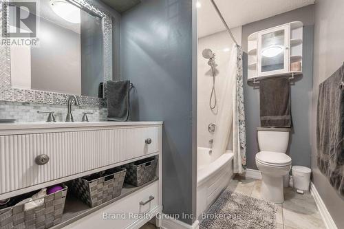 201 - 925 10Th Avenue E, Owen Sound, ON - Indoor Photo Showing Bathroom