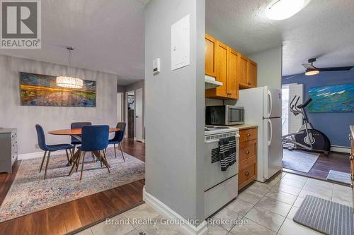 201 - 925 10Th Avenue E, Owen Sound, ON - Indoor Photo Showing Kitchen