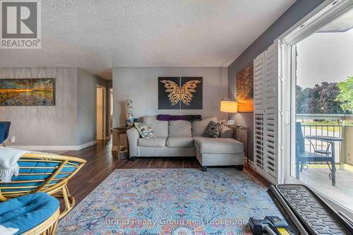 201 - 925 10Th Avenue E, Owen Sound, ON - Indoor Photo Showing Living Room