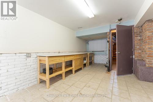 715 2Nd Avenue E, Owen Sound, ON - Indoor Photo Showing Other Room