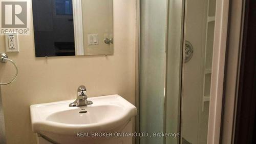 Lower - 48 Kingston Road, Toronto, ON - Indoor Photo Showing Bathroom