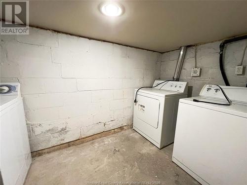 391 Josephine, Windsor, ON - Indoor Photo Showing Laundry Room