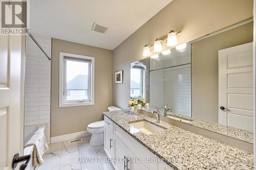 538 Masters Drive, Woodstock, ON - Indoor Photo Showing Bathroom