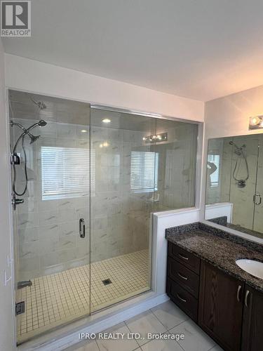 179 Law Drive, Guelph, ON - Indoor Photo Showing Bathroom