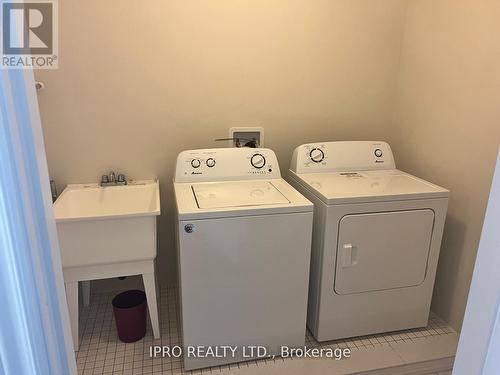 179 Law Drive, Guelph, ON - Indoor Photo Showing Laundry Room