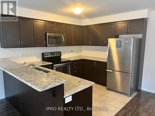 179 Law Drive, Guelph, ON - Indoor Photo Showing Kitchen