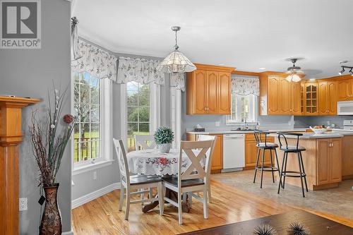 43-45 Foxtrap Access Road, Cbs, NL - Indoor Photo Showing Dining Room