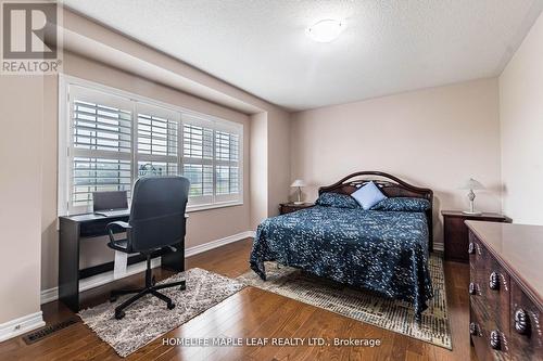 34 Jolana Crescent, Halton Hills, ON - Indoor Photo Showing Bedroom