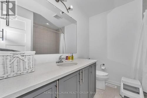 570 Halo, Ottawa, ON - Indoor Photo Showing Bathroom