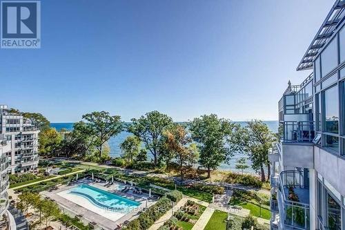 725 - 3500 Lakeshore Road, Oakville, ON - Outdoor