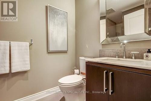 725 - 3500 Lakeshore Road, Oakville, ON - Indoor Photo Showing Bathroom