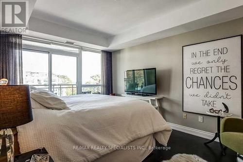 725 - 3500 Lakeshore Road, Oakville, ON - Indoor Photo Showing Bedroom