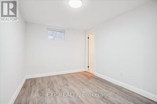 118 Deschene Avenue, Hamilton, ON - Indoor Photo Showing Other Room