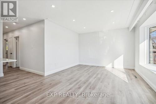 118 Deschene Avenue, Hamilton, ON - Indoor Photo Showing Other Room