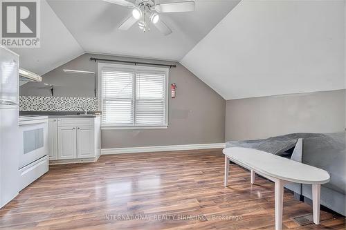 113 West 5Th Street N, Hamilton, ON - Indoor Photo Showing Kitchen