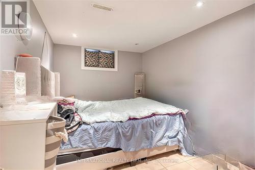 113 West 5Th Street N, Hamilton, ON - Indoor Photo Showing Bedroom