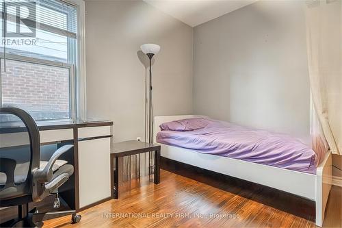 113 West 5Th Street N, Hamilton, ON - Indoor Photo Showing Bedroom