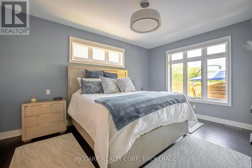 1 Tuscany Court N, St. Catharines, ON - Indoor Photo Showing Bedroom