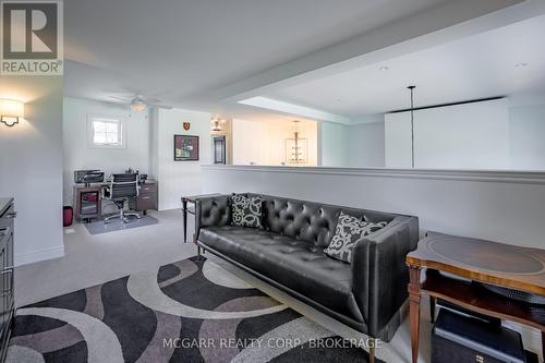 1 Tuscany Court N, St. Catharines, ON - Indoor Photo Showing Living Room