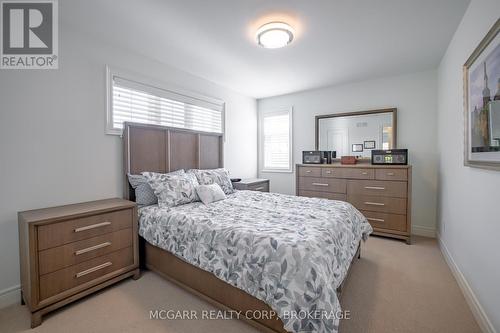 1 Tuscany Court N, St. Catharines, ON - Indoor Photo Showing Bedroom