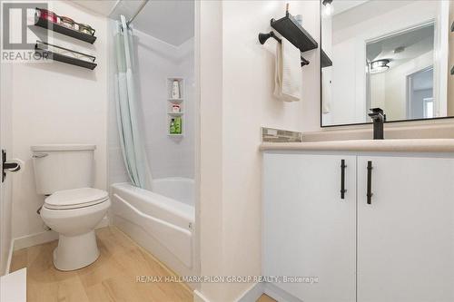 85A - 758 St. Andre Drive, Ottawa, ON - Indoor Photo Showing Bathroom