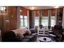 5662 Horse Lake Road, 100 Mile House, BC  - Indoor Photo Showing Living Room 