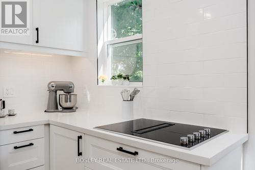 757 Sammon Avenue, Toronto, ON - Indoor Photo Showing Kitchen