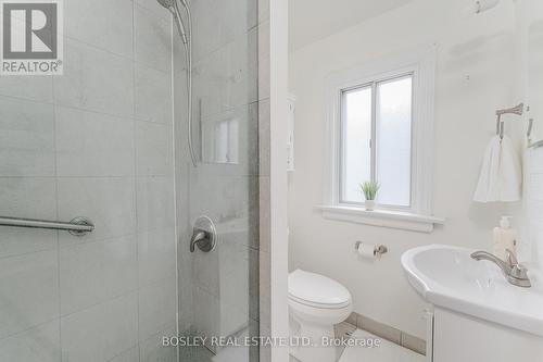 757 Sammon Avenue, Toronto, ON - Indoor Photo Showing Bathroom