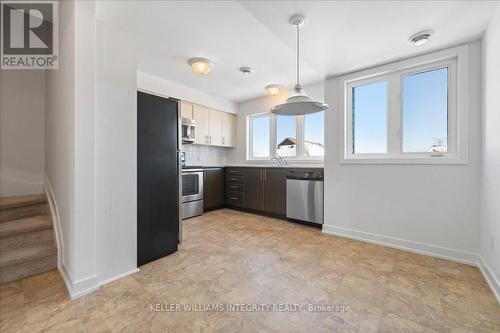 B - 2016 Dorima Street, Ottawa, ON - Indoor Photo Showing Kitchen