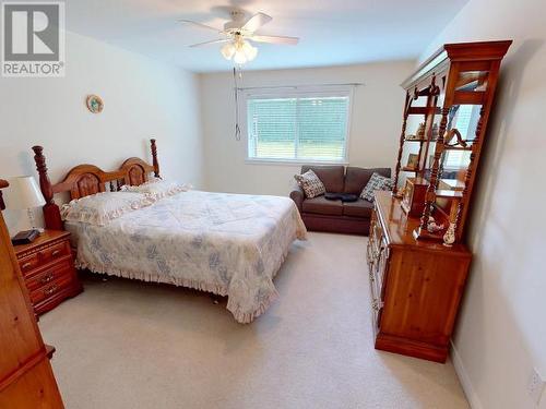 16-4897 Ontario Ave, Powell River, BC - Indoor Photo Showing Bedroom