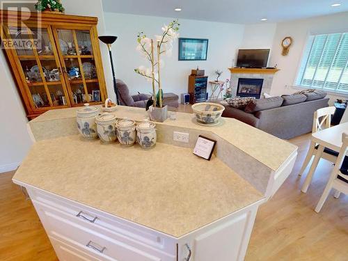 16-4897 Ontario Ave, Powell River, BC - Indoor Photo Showing Living Room With Fireplace