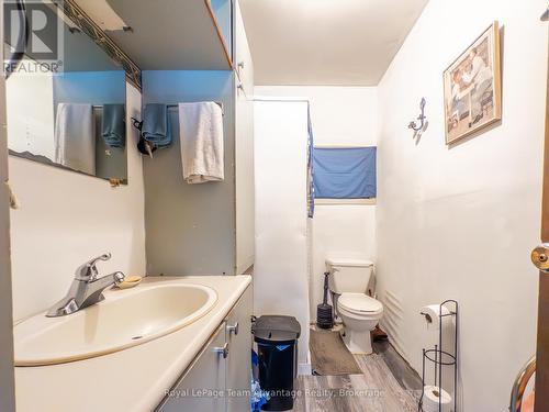 407 Highway 124, Mcdougall, ON - Indoor Photo Showing Bathroom