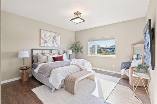 10 Sundog Drive, Winnipeg, MB - Indoor Photo Showing Bedroom